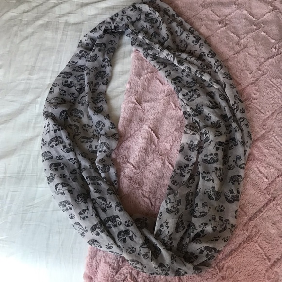 Elephant Infinity Scarf - Picture 1 of 2